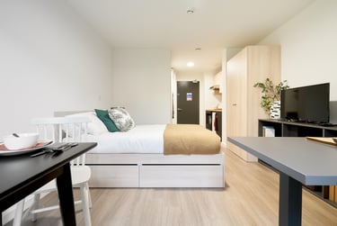 Gold Studio River View at Dun Holm House, Unit 8, The Riverwalk, City Centre, Durham, DH14SL - Image 1